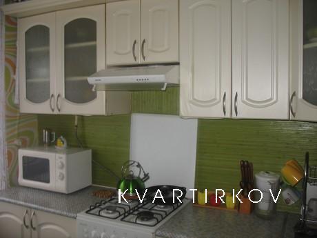 2nd cozy apartment in the area rarkrvoy, Kyiv - apartment by the day