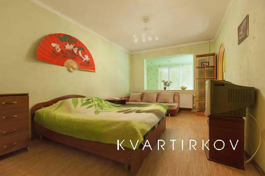 Сдам посуточно на сутки 1-комнатную квартиру на ул. Амирхана