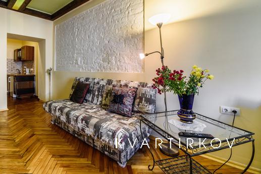 The apartment is in the heart, Lviv - apartment by the day