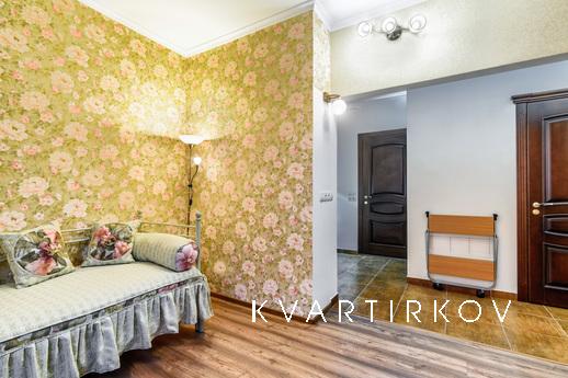 In the center in a quiet courtyard, Lviv - apartment by the day