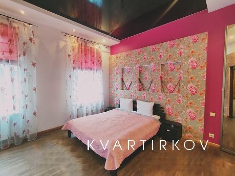 One bedroom for four people in the heart, Lviv - apartment by the day