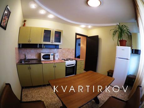 The apartment is located in the city center on ul.Montazhnik