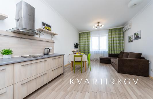 2-room in a new house, 5 minutes from th, Kyiv - apartment by the day