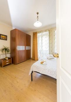Spacious 2-room apartment Center, Odessa - apartment by the day