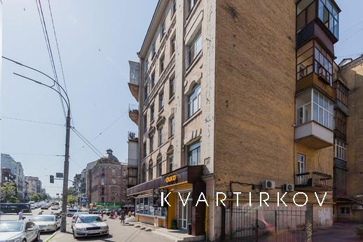 Саксаганского 109, Київ - квартира подобово