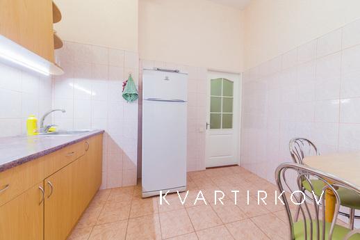 Daily two-room apartment, Kyiv - apartment by the day