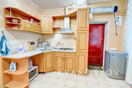Rent 1k. Alexander Ave. / Greek, Odessa - apartment by the day
