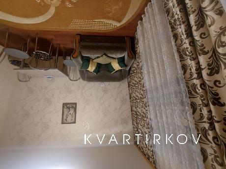 Rent a beautiful 2-bedroom apartment, Kropyvnytskyi (Kirovohrad) - apartment by the day