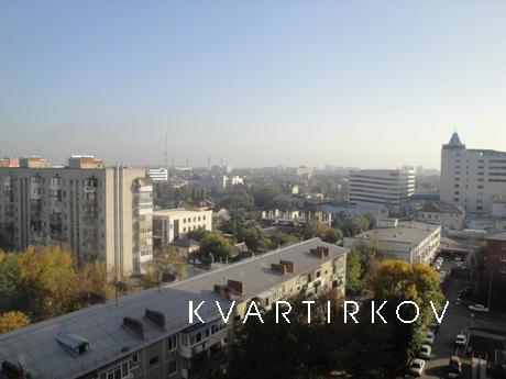 Евро,  центр г.Краснодар ул.Промышленная, Краснодар - квартира посуточно