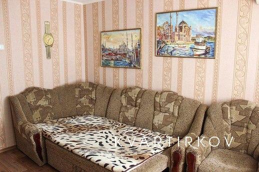 Квартира в районі вокзалів, Бахмут (Артемівськ) - квартира подобово