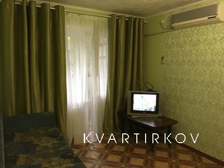 Квартира подобово біля Сільпо, Бахмут (Артемівськ) - квартира подобово
