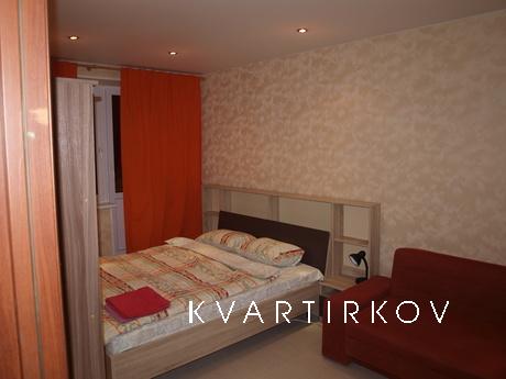 Чистая и уютная комната c лоджией, сделан свежий евроремонт 