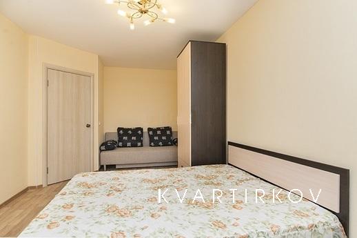 1-sq in business-class house. Bus statio, Yekaterinburg - apartment by the day