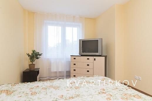 1-sq in business-class house. Bus statio, Yekaterinburg - apartment by the day