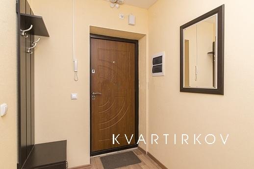 1-sq in business-class house. Bus statio, Yekaterinburg - apartment by the day