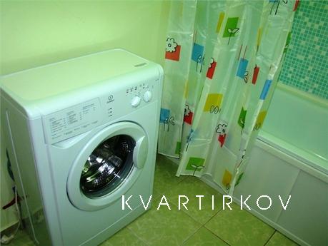 Новый дом. Центр Екатеринбурга, Екатеринбург - квартира посуточно