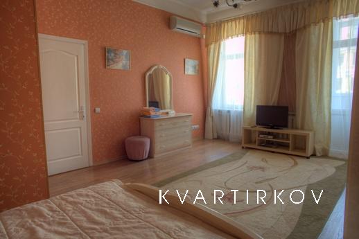 Cozy Luxe  - Arena Сity,Khreschatyk, Kyiv - apartment by the day