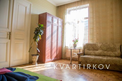 podobovo apartment, center, opera, Lviv - apartment by the day