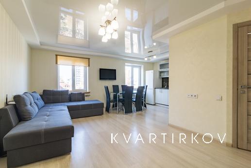 Most City 3-bedrooms VIP apartment, Dnipro (Dnipropetrovsk) - apartment by the day