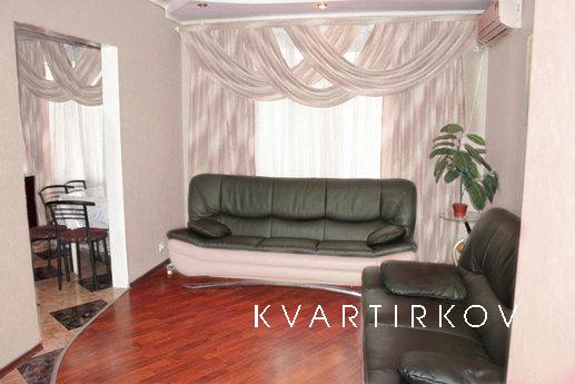 Two bedroom evrokvartira studio is located in the elite dist