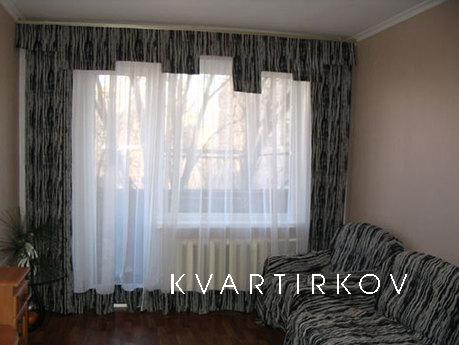 3 BR evrokvartira studio, Dnipro (Dnipropetrovsk) - apartment by the day
