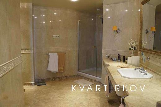 Two bedroom studio apartment, Dnipro (Dnipropetrovsk) - apartment by the day