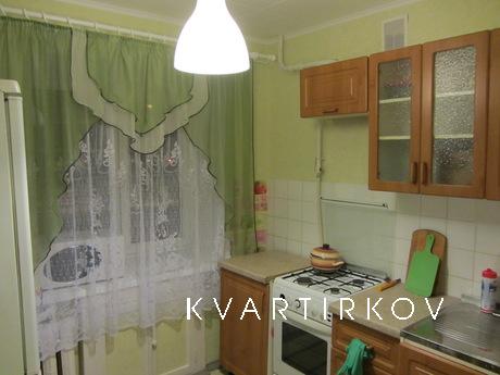 Трёхкомнатная компактная  квартира в тёплом чистом тихом дом