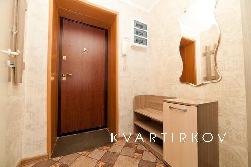 One-bedroom apartment in the heart, Yekaterinburg - apartment by the day