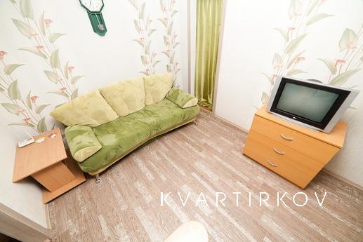 One-bedroom apartment in the heart, Yekaterinburg - apartment by the day