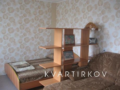 Квартира на Хохрякова, 100, Екатеринбург - квартира посуточно