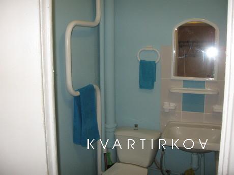 Квартира на Хохрякова, 100, Екатеринбург - квартира посуточно