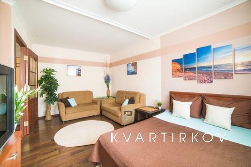 Тёплая квартира Шаумяна, 86, Екатеринбург - квартира посуточно