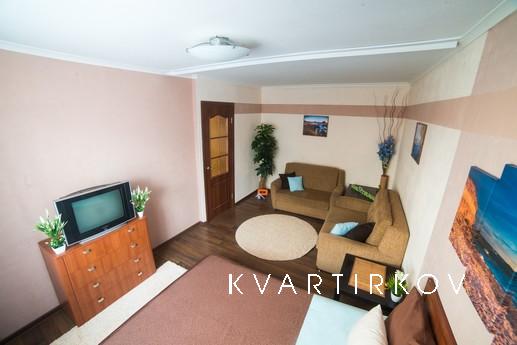 Тёплая квартира Шаумяна, 86, Екатеринбург - квартира посуточно