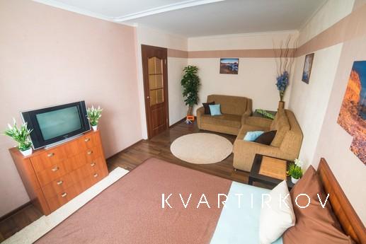 Тёплая квартира Шаумяна, 86, Екатеринбург - квартира посуточно