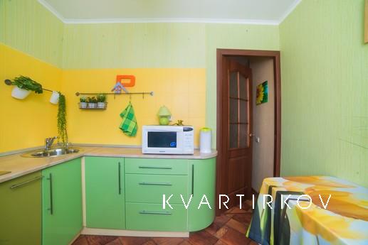 Тёплая квартира Шаумяна, 86, Екатеринбург - квартира посуточно