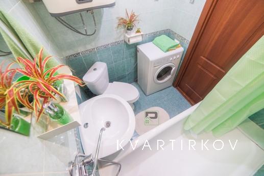 Тёплая квартира Шаумяна, 86, Екатеринбург - квартира посуточно