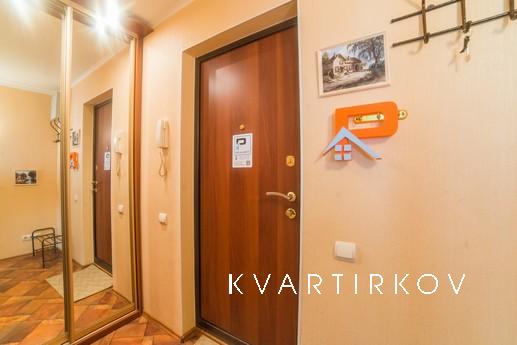 Тёплая квартира Шаумяна, 86, Екатеринбург - квартира посуточно