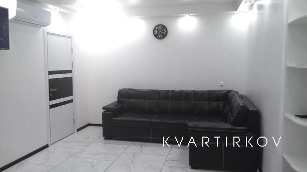 VIP apartments in the center of a new bu, Dnipro (Dnipropetrovsk) - apartment by the day
