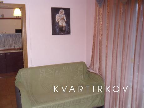 3-кімнатна недалеко від вокзалу і центру, Івано-Франківськ - квартира подобово