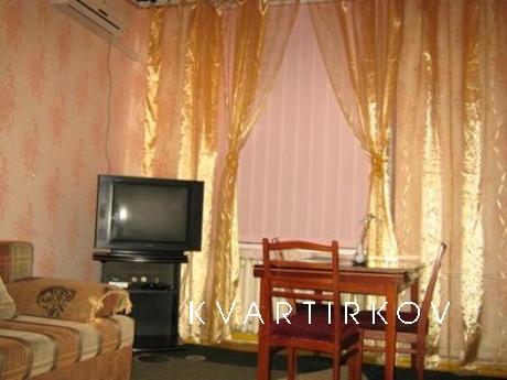 2-bedroom. Apartment 222 USD 8 minutes S, Feodosia - apartment by the day