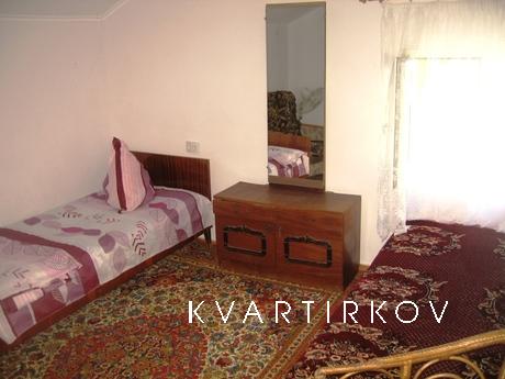 4-room house. Sea 5 min., Feodosia - apartment by the day