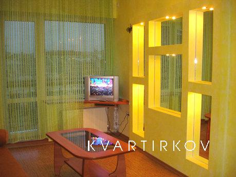Bright, cozy apartment 2k 2 minutes from Freedom Square, m.U