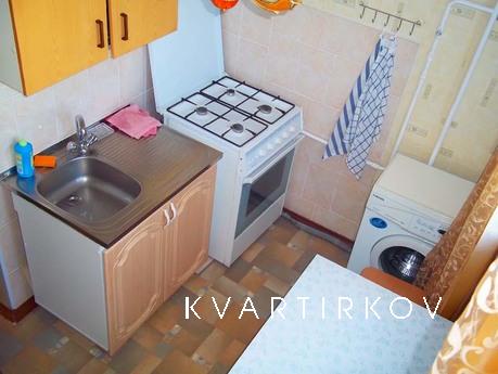 3 rooms apartment near metro Ozerki, Saint Petersburg - apartment by the day