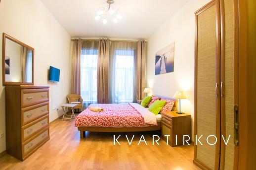 Daily Nevsky Prospect d 77, Saint Petersburg - apartment by the day