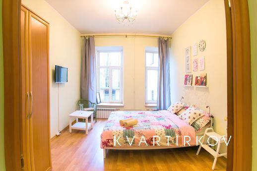 Daily Nevsky Prospect d 77, Saint Petersburg - apartment by the day