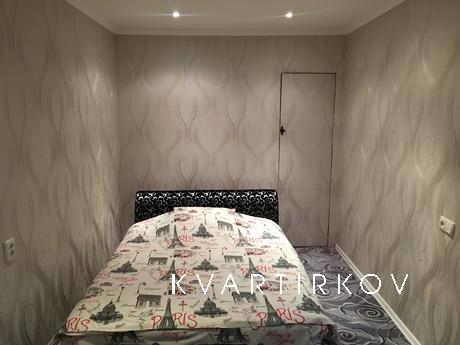 2 bedroom in the heart of Kremenchuk, Kremenchuk - apartment by the day
