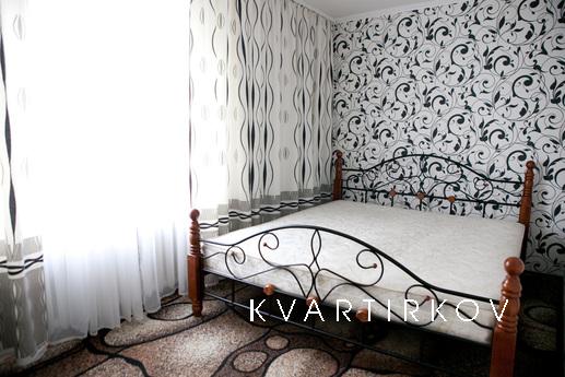3 bedroom in the center of Kremenchug, Kremenchuk - apartment by the day