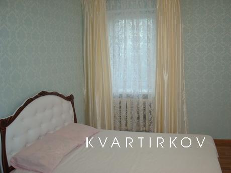 2 bedroom in the center of Kremenchug, Kremenchuk - apartment by the day