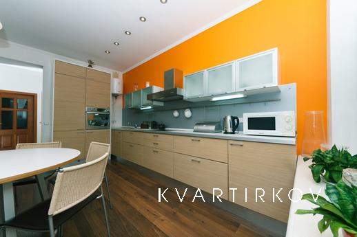 Квартира с шикарным видом на Крещатик, Киев - квартира посуточно