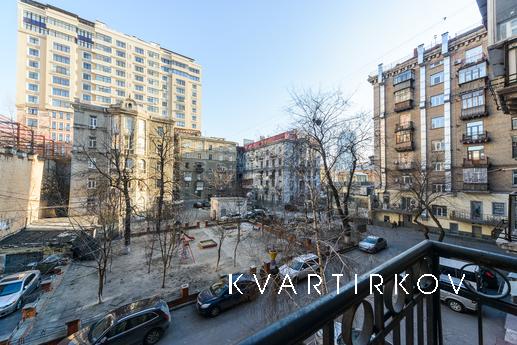 Квартира с террасой на Крещатике, Киев - квартира посуточно